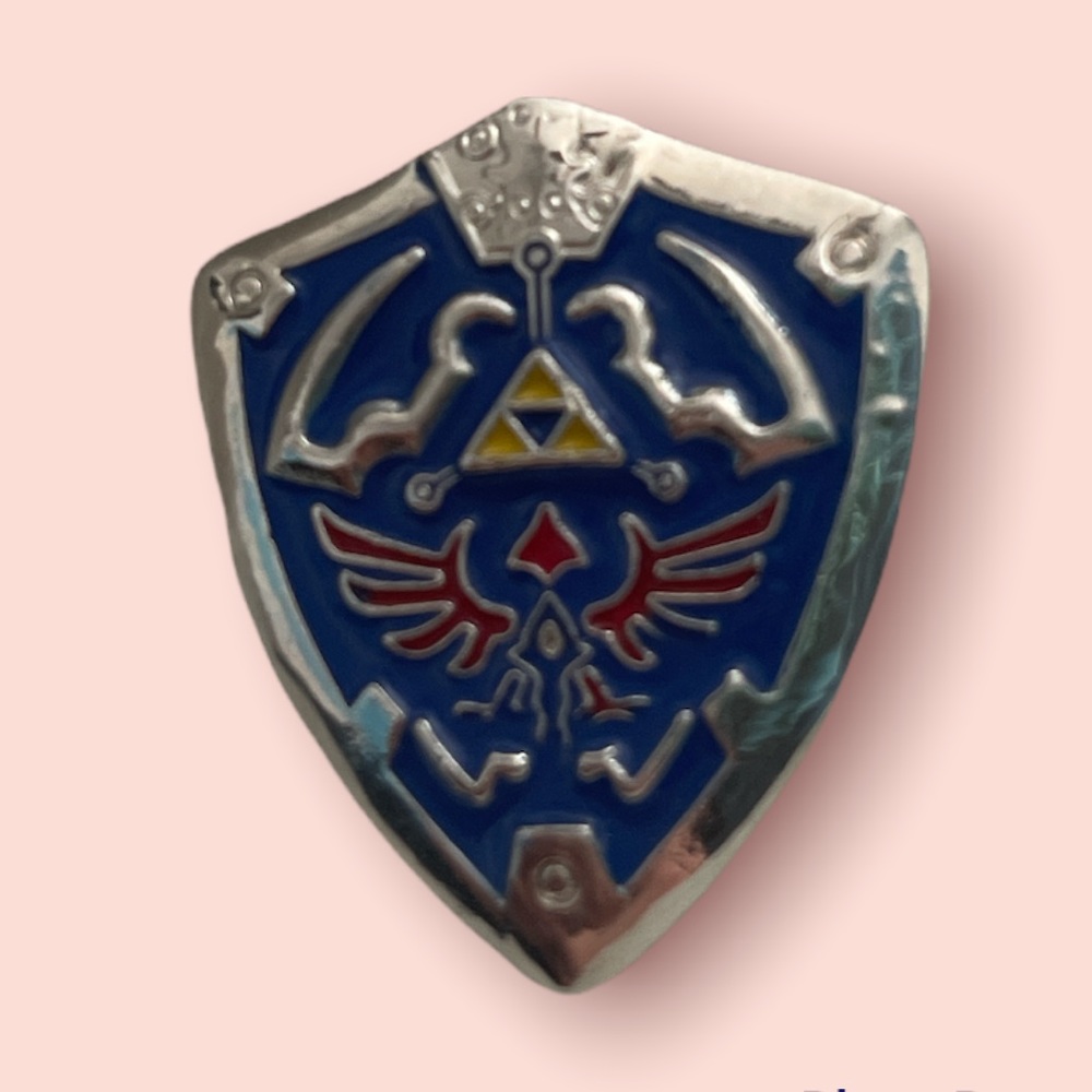Zelda enamel pin